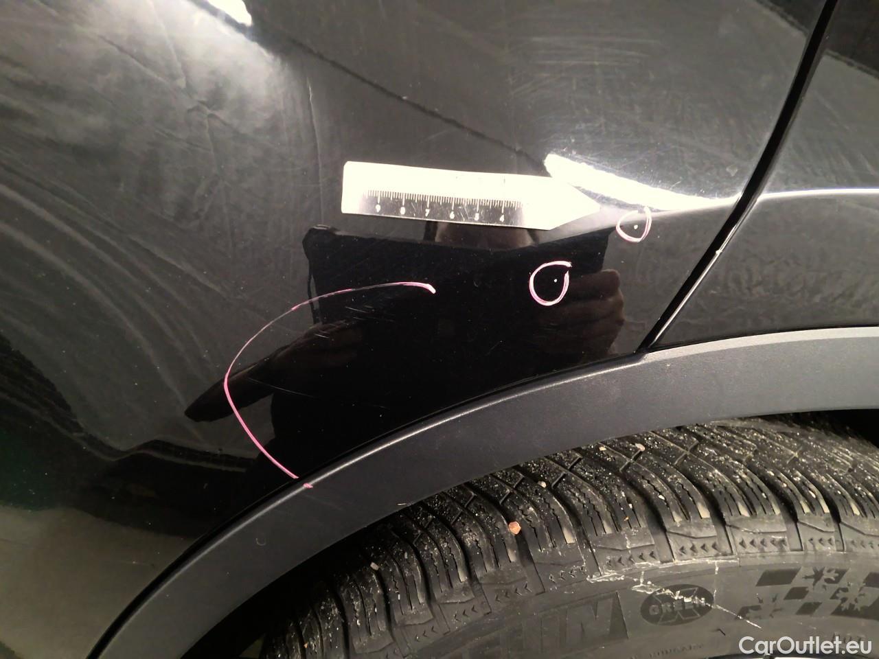  Tesla  Model Y  Long-Range AWD #8