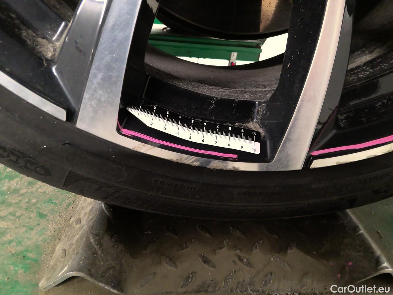  Tesla  Model Y  Long-Range AWD #26