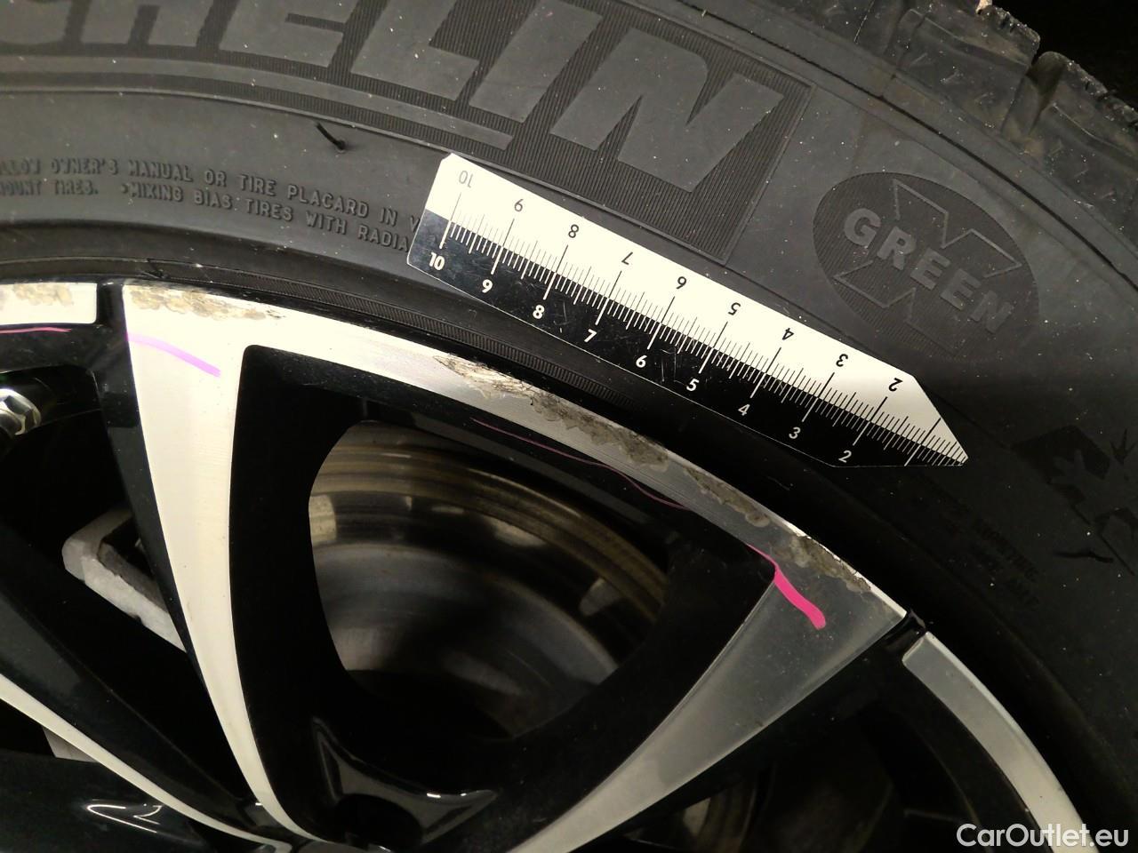  Tesla  Model Y  Long-Range AWD #25