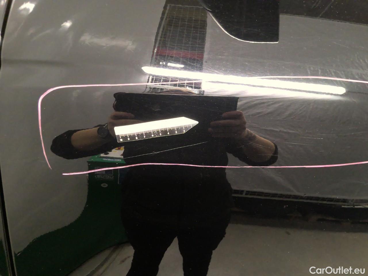  Tesla  Model Y  Long-Range AWD #10