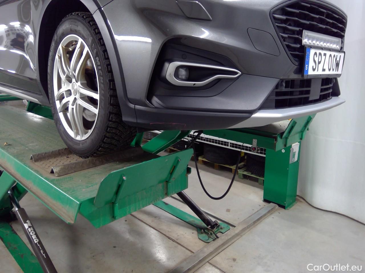  Ford  Focus  Wag EB 125 Act.Ed. Aut #7