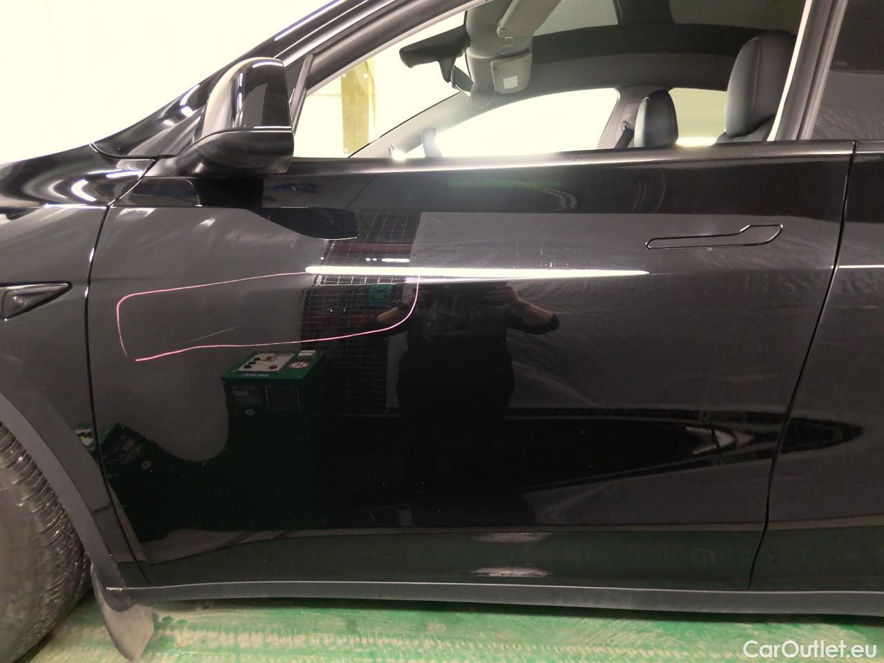  Tesla  Model Y  Long-Range AWD #11