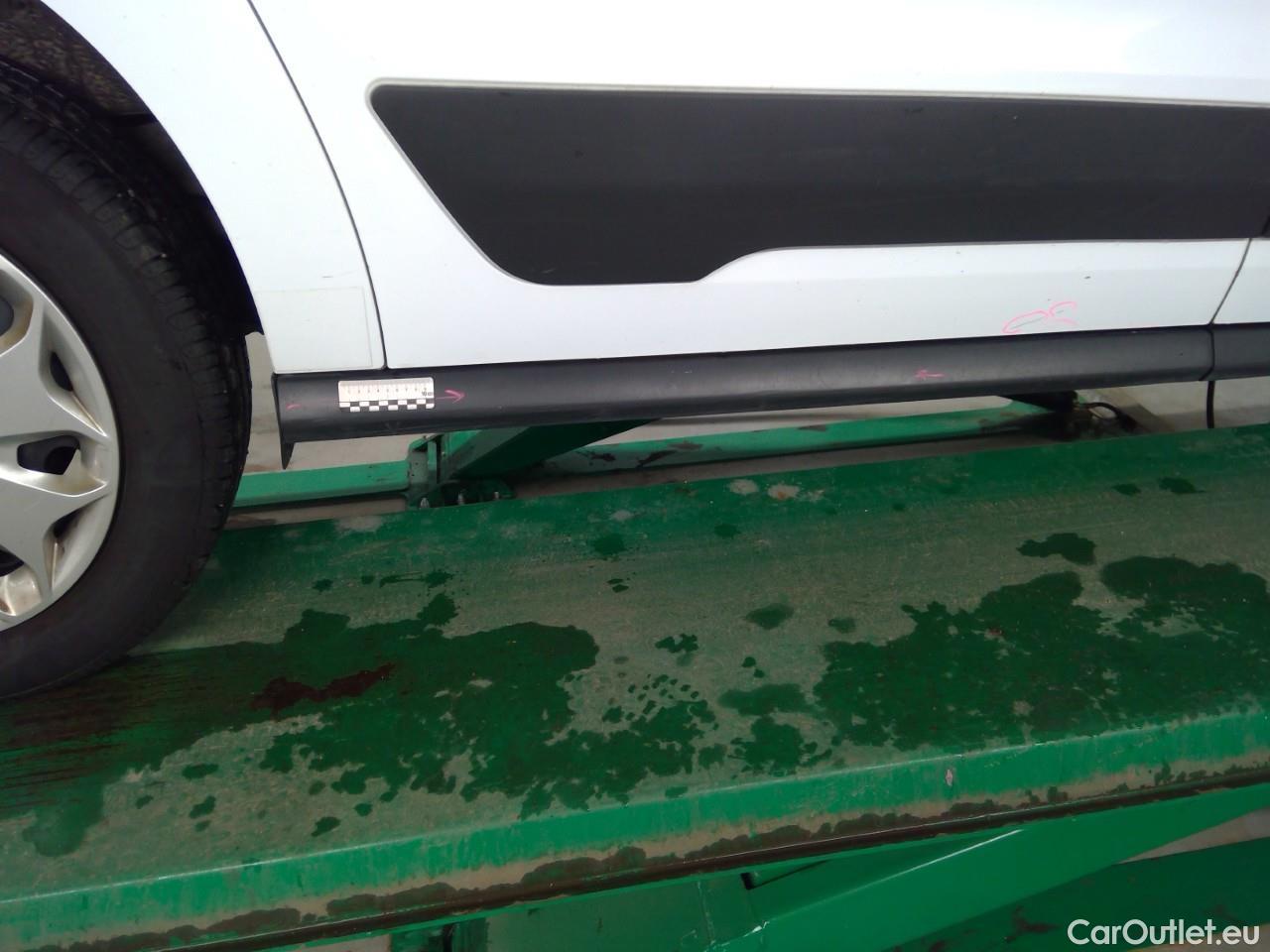  Ford  Transit Connect Tr.Conn.TDCi 100 22 L2 A Trend #25