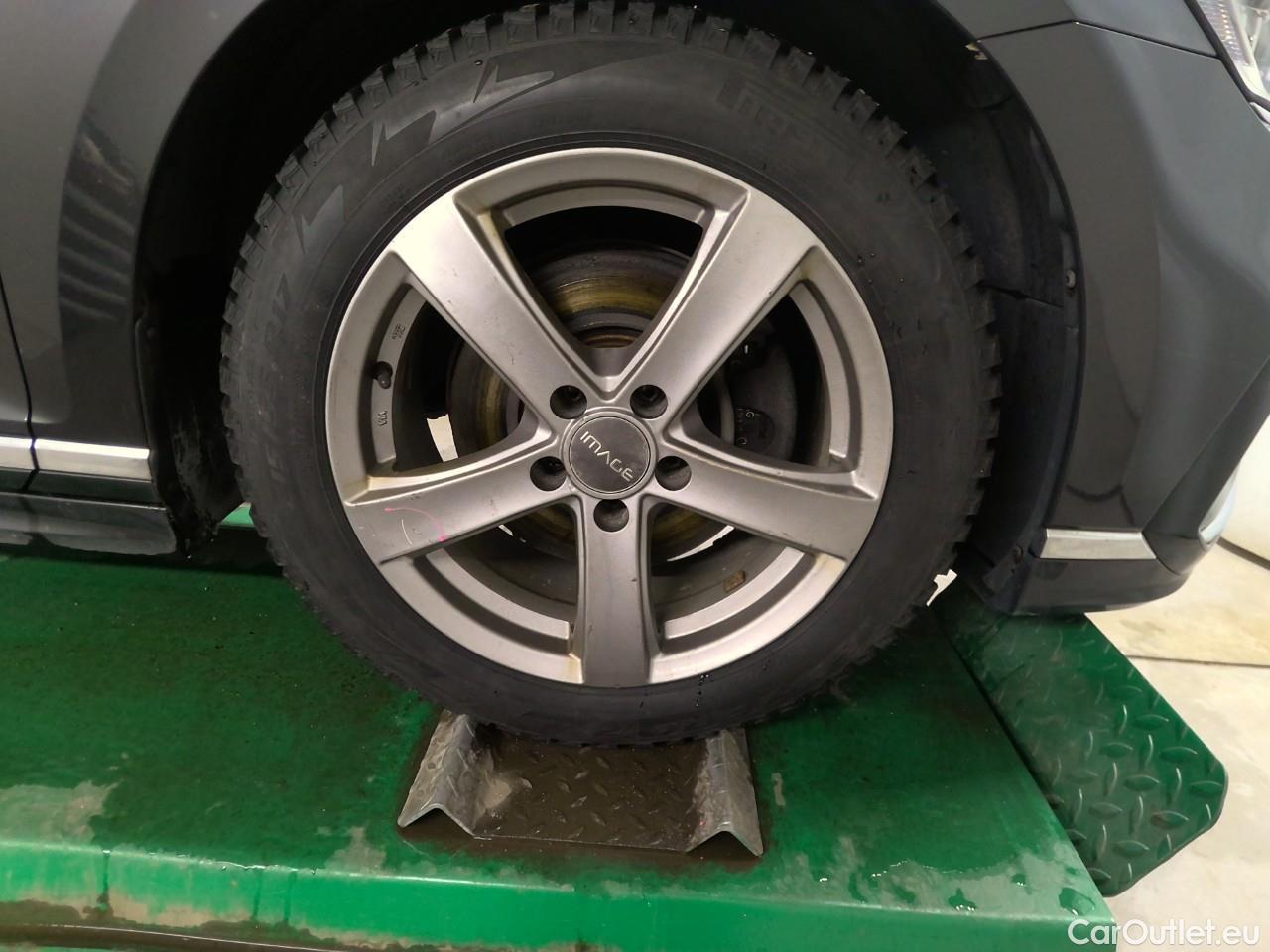  Volkswagen  Passat Pass.SC TDI 200 GT 4M Ex.E.Aut #2