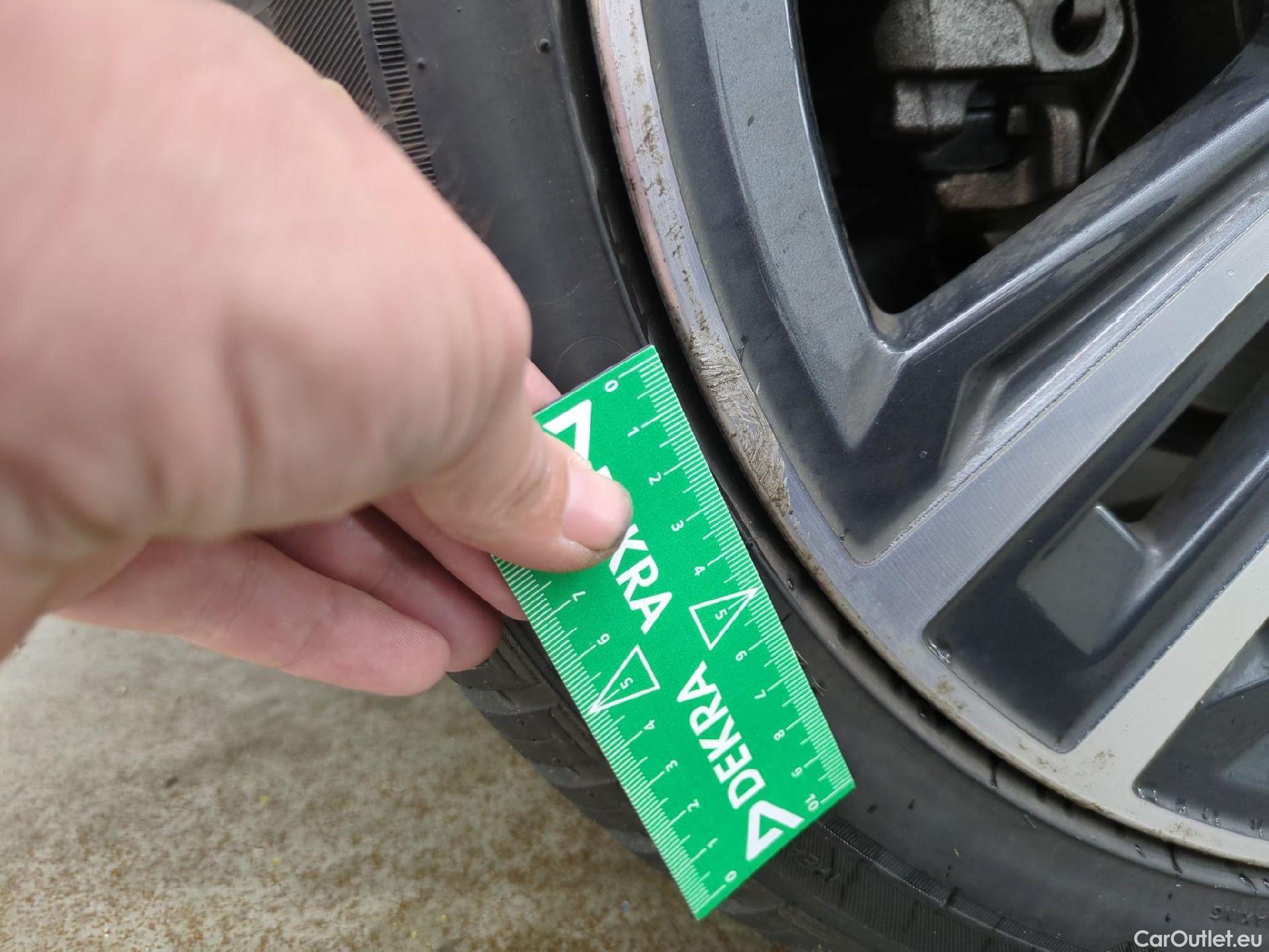  Bmw  Serie 1 1 Berline 116 d Business Design 1.5 115CV BVA7 E6d #7