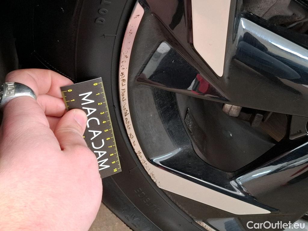  Nissan  Juke NISSAN  / 2019 / 5P / Crossover Hybrid 145 Business+ #32