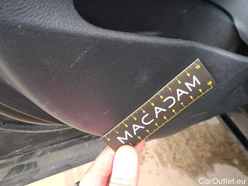  Nissan  Juke NISSAN  / 2019 / 5P / Crossover Hybrid 145 Business+ #40