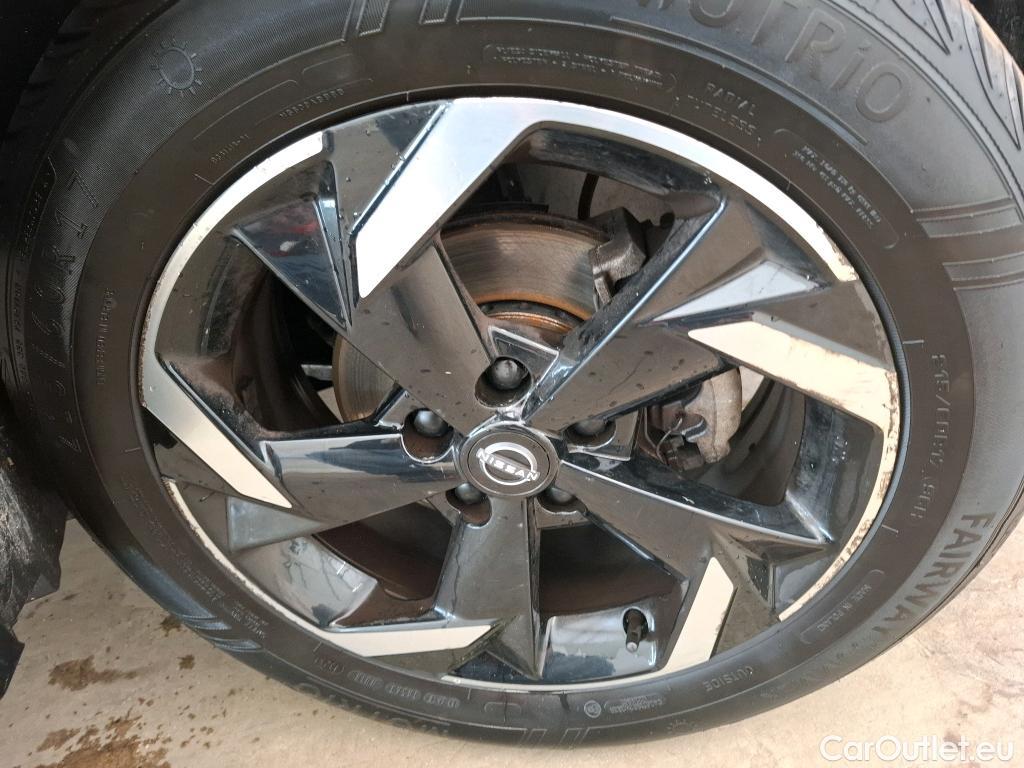  Nissan  Juke NISSAN  / 2019 / 5P / Crossover Hybrid 145 Business+ #1