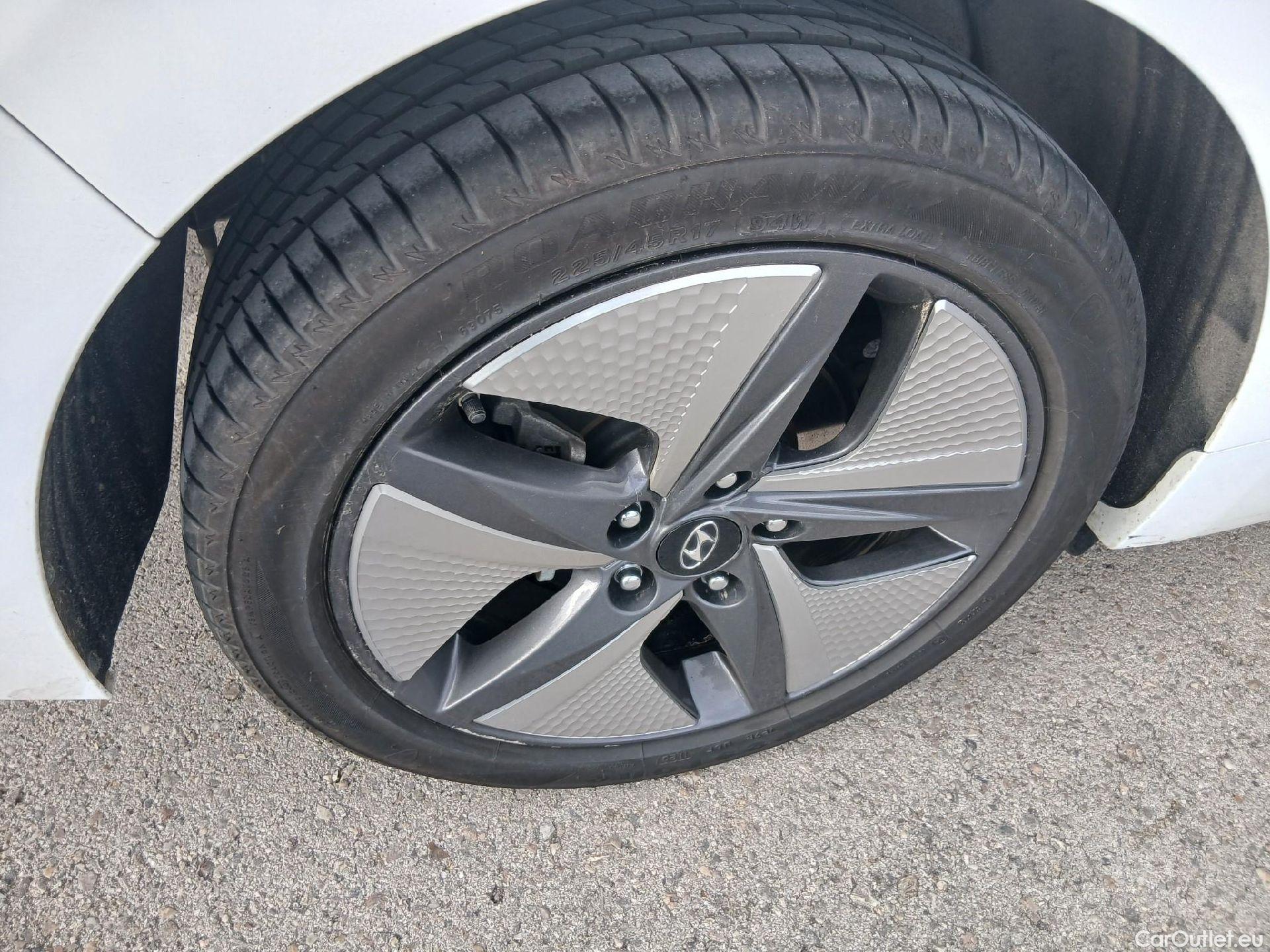  Hyundai   Ioniq HYUNDAI / 2019 / 5P / berlina con portón 1.6 GDI HEV Tecno DCT #5