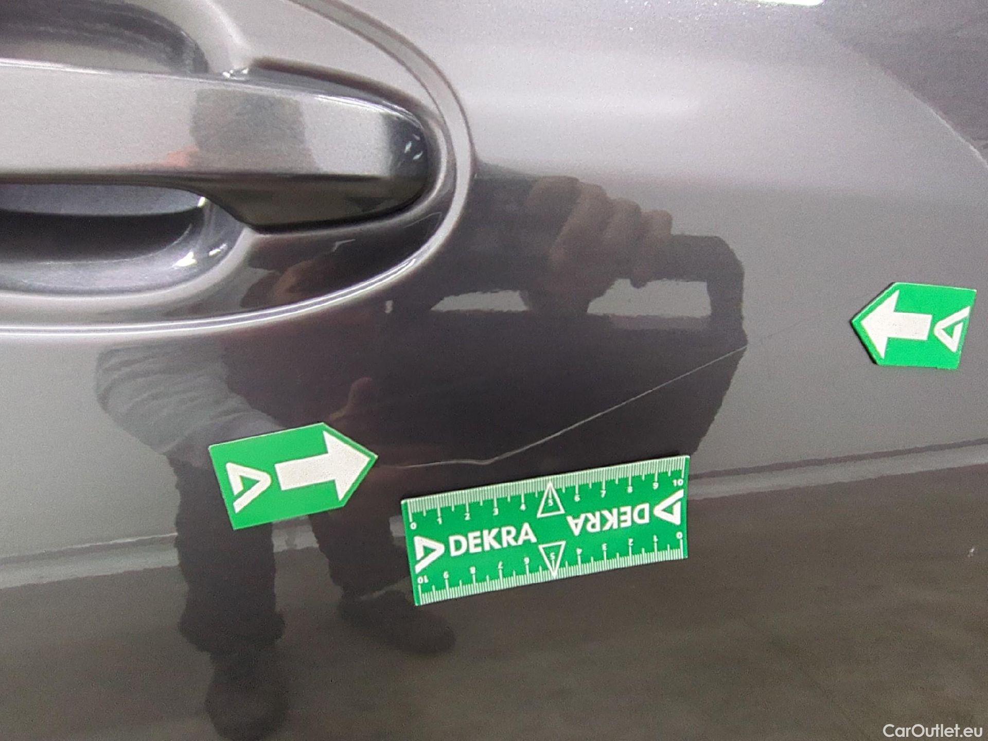  Toyota  Yaris TOYOTA  Hybride 5p Berline 1.5 VVT-I HYBRID France Business #19