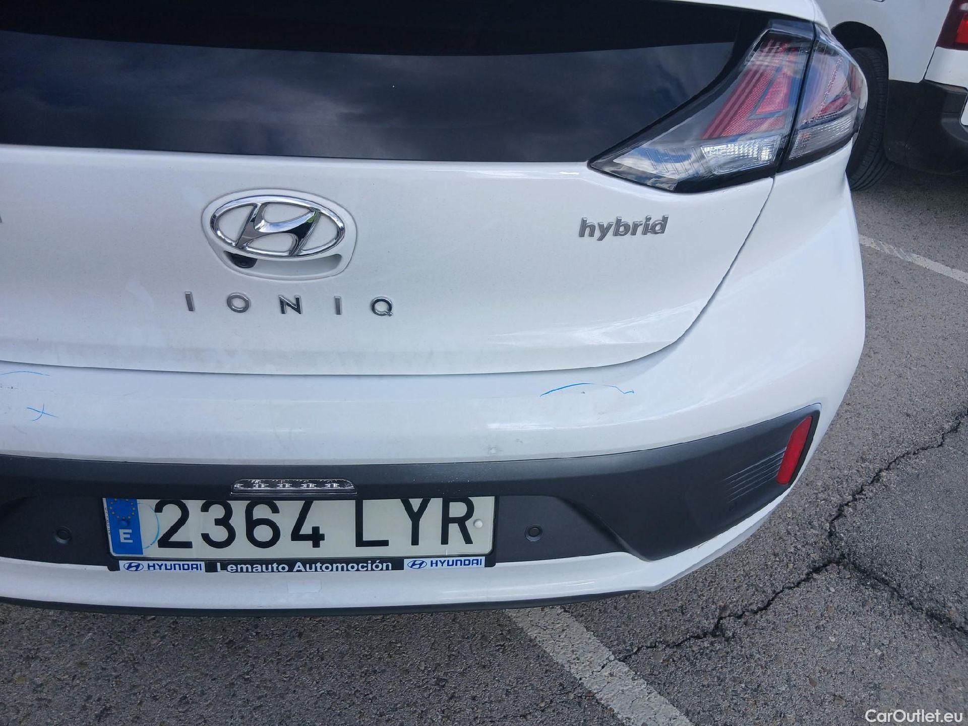  Hyundai   Ioniq HYUNDAI / 2019 / 5P / berlina con portón 1.6 GDI HEV Tecno DCT #26