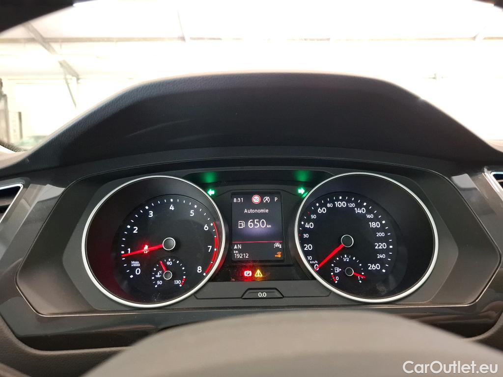  Volkswagen  Tiguan VOLKSWAGEN  / 2020 / 5P / SUV 1.5 TSI 150 DSG7 Life Busines #18