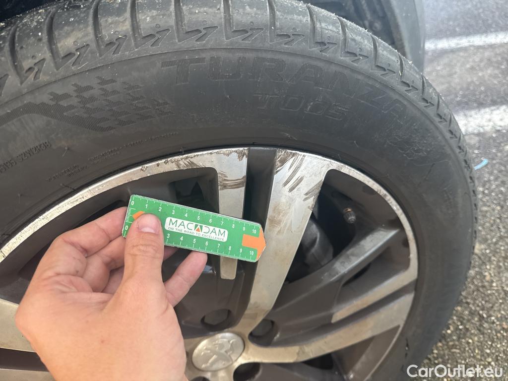  Peugeot  3008  II Allure Pack 1.5 HDi 130CV BVA8 E6d #28