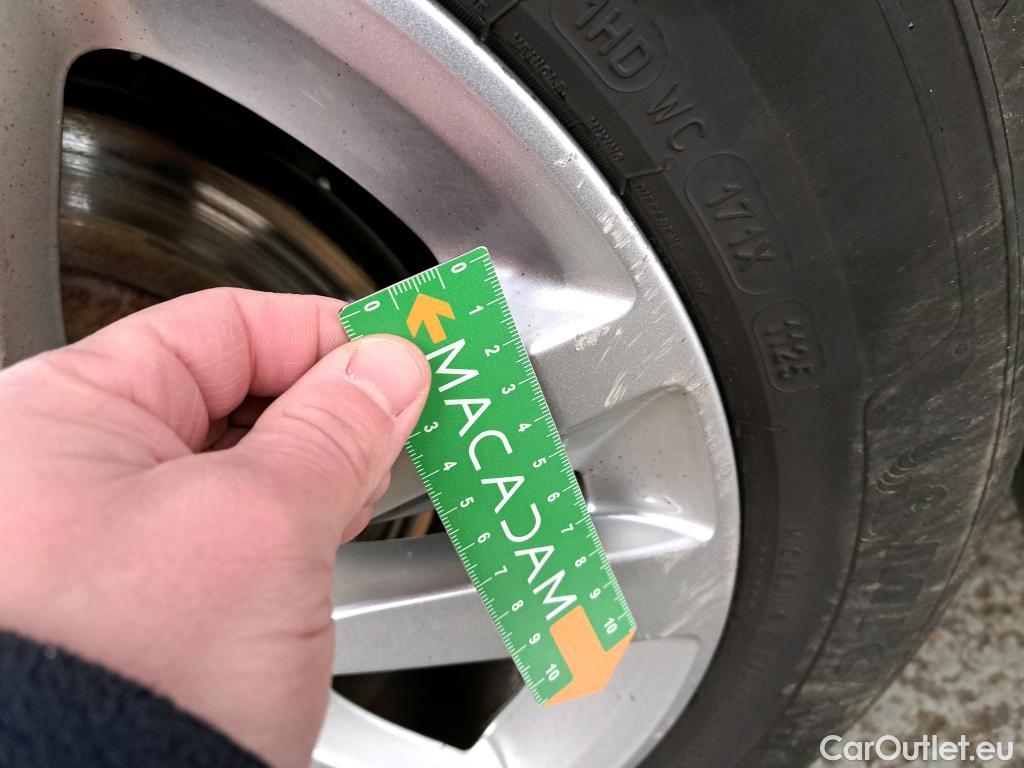  Peugeot  308 PEUGEOT  SW / 2017 / 5P / Break Puretech 110 S&S Active Business #22