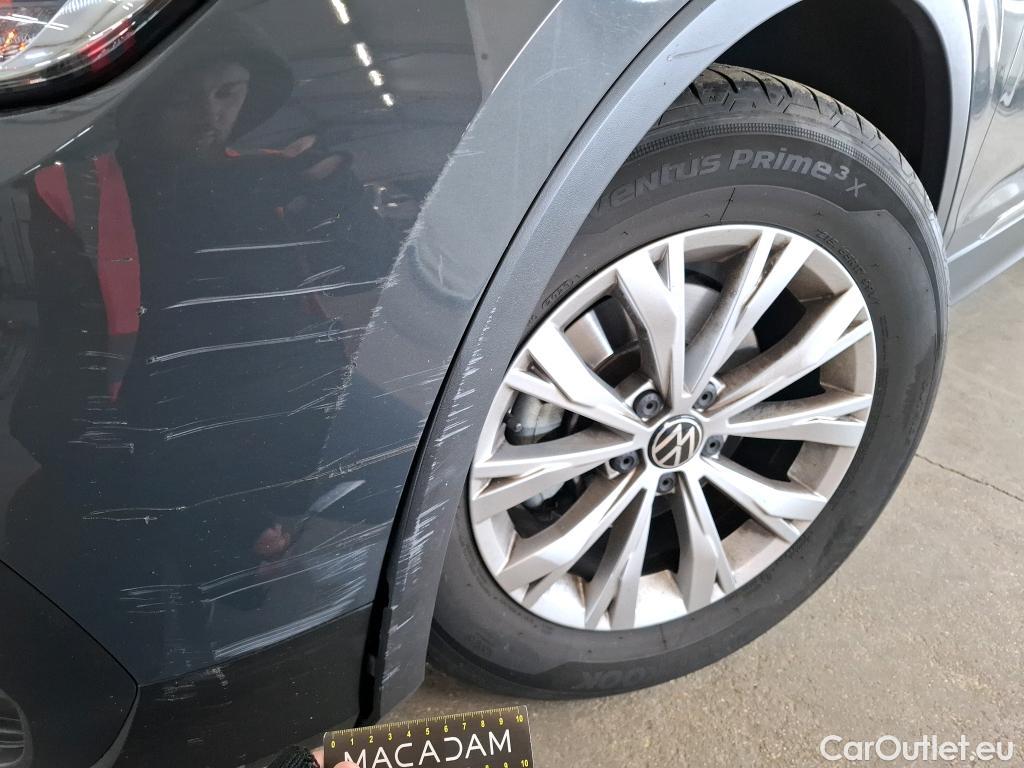  Volkswagen  Tiguan VOLKSWAGEN  / 2020 / 5P / SUV 1.5 TSI 150 DSG7 Life Busines #19