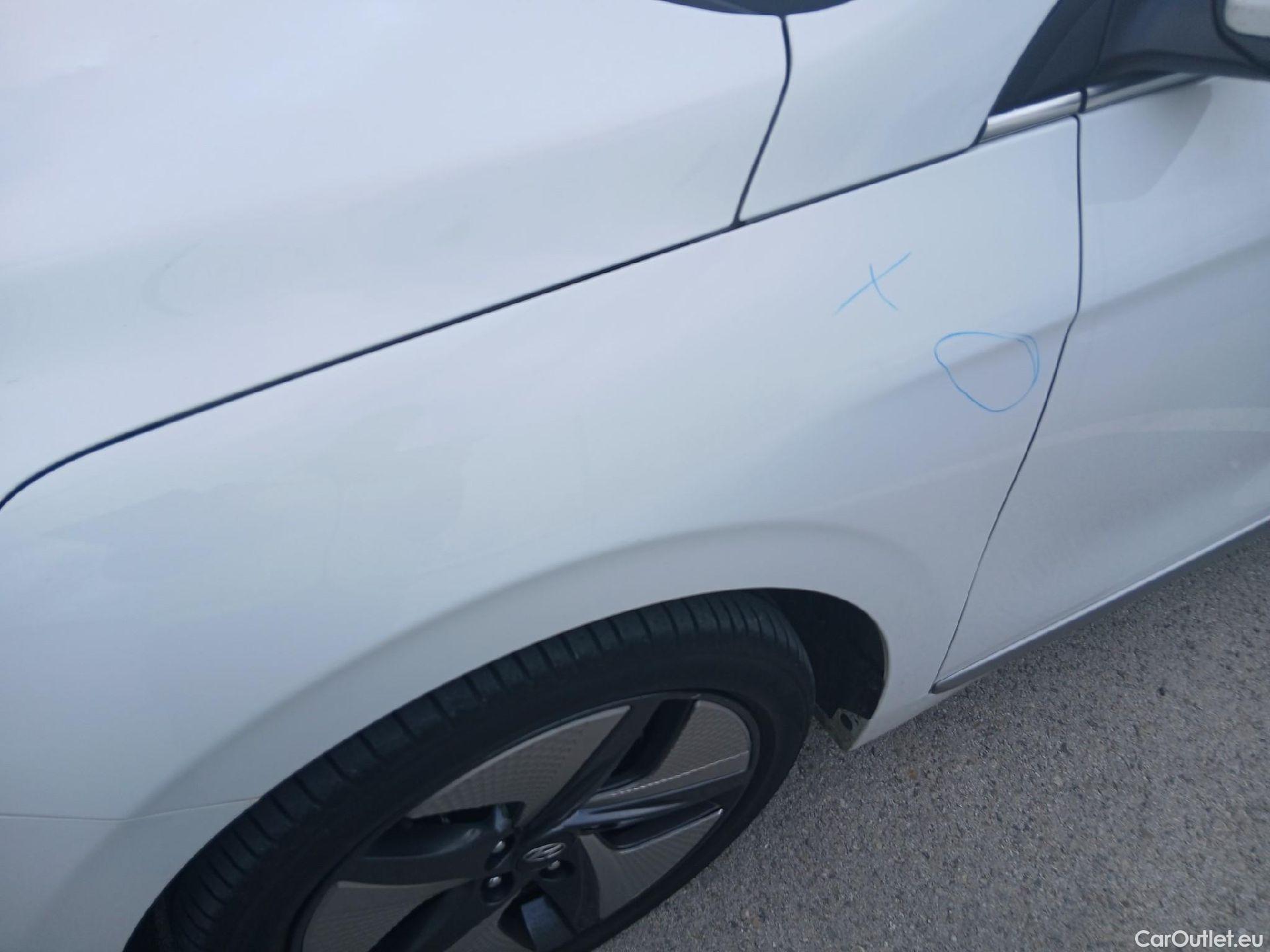  Hyundai   Ioniq HYUNDAI / 2019 / 5P / berlina con portón 1.6 GDI HEV Tecno DCT #23