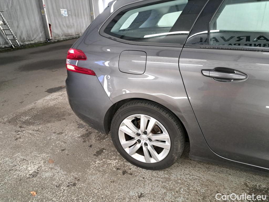  Peugeot  308 PEUGEOT  SW / 2017 / 5P / Break Puretech 110 S&S Active Business #17