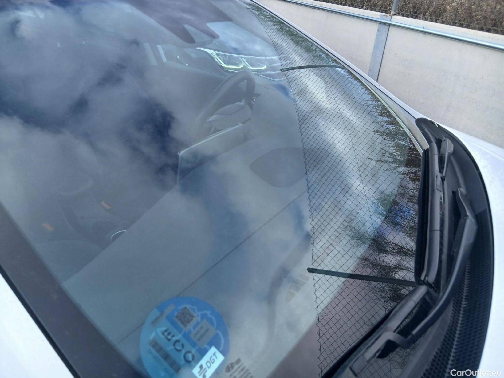  Hyundai   Ioniq HYUNDAI / 2019 / 5P / berlina con portón 1.6 GDI HEV Tecno DCT #14