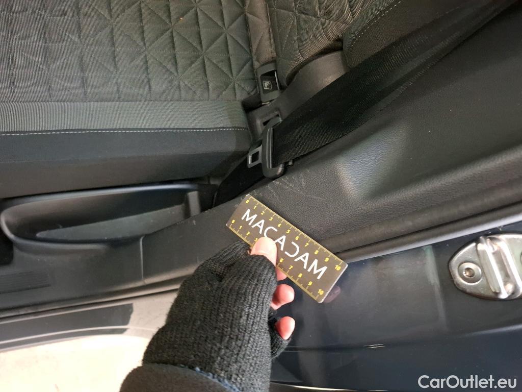  Volkswagen  Tiguan VOLKSWAGEN  / 2020 / 5P / SUV 1.5 TSI 150 DSG7 Life Busines #9