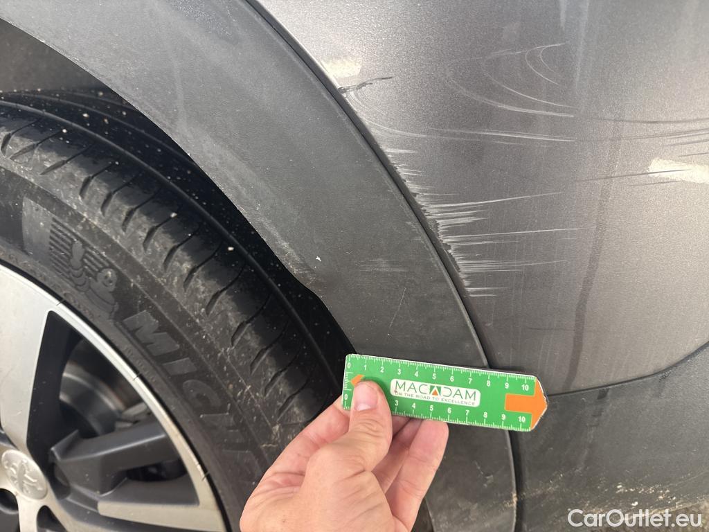  Peugeot  3008  II Allure Pack 1.5 HDi 130CV BVA8 E6d #42