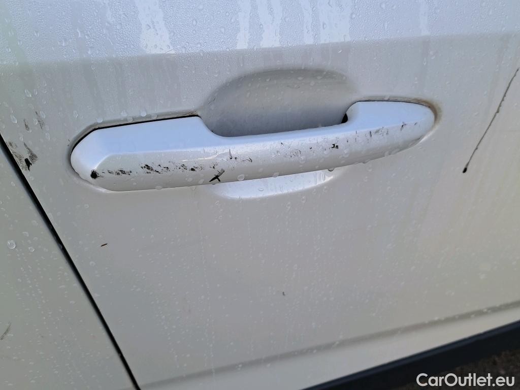  Toyota  RAV4 TOYOTA  / 2018 / 5P / todoterreno 2.5l 220H Advance #14