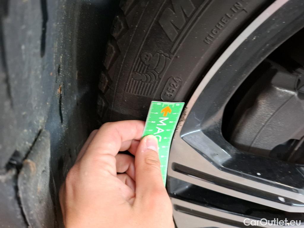  Volvo  XC 40 VOLVO XC40 / 2017 / 5P / SUV Recharge T5 262 DCT7 Inscription #9