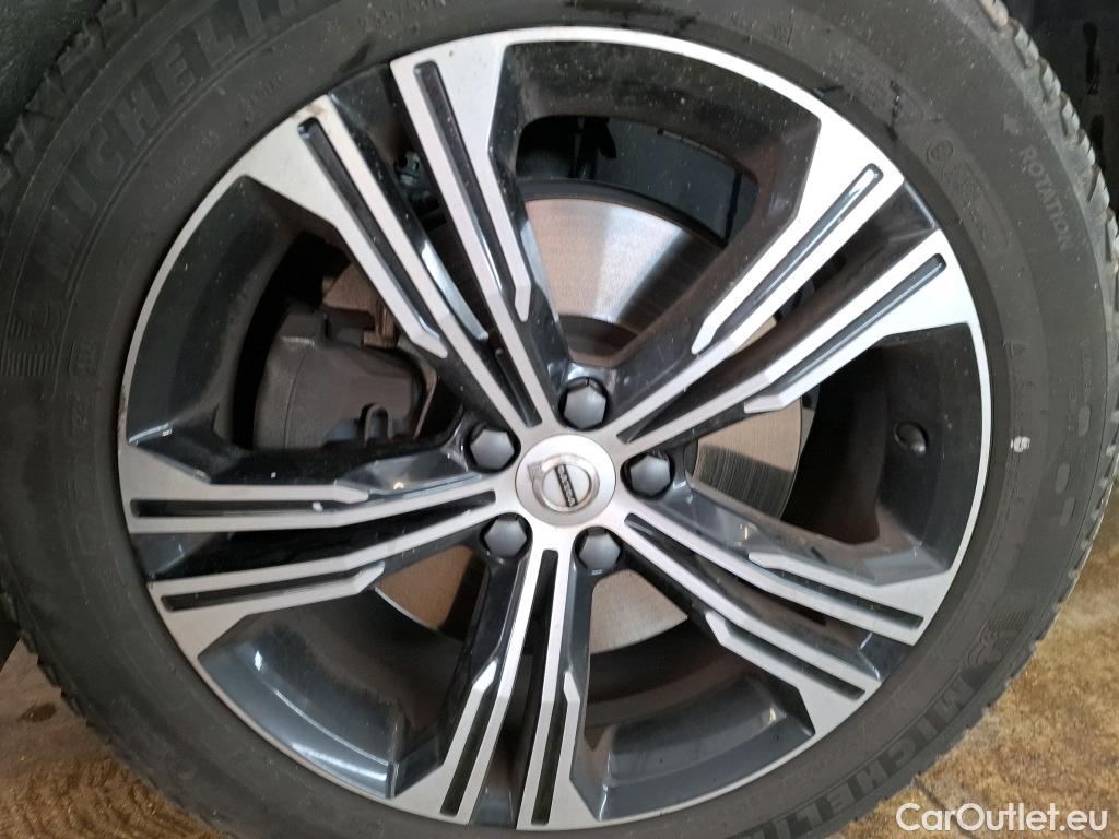  Volvo  XC 40 VOLVO XC40 / 2017 / 5P / SUV Recharge T5 262 DCT7 Inscription #8