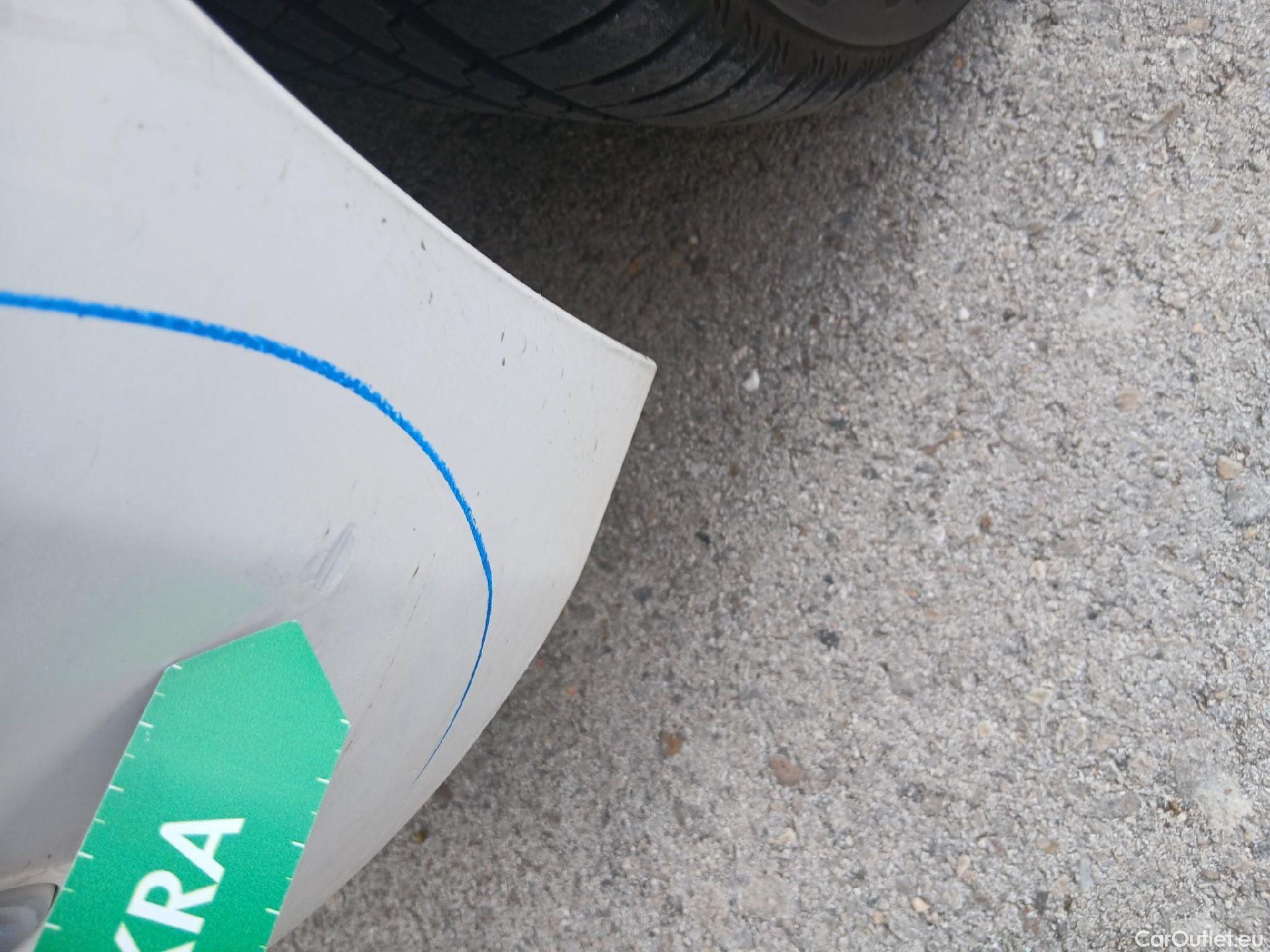  Hyundai   Ioniq HYUNDAI / 2019 / 5P / berlina con portón 1.6 GDI HEV Tecno DCT #21