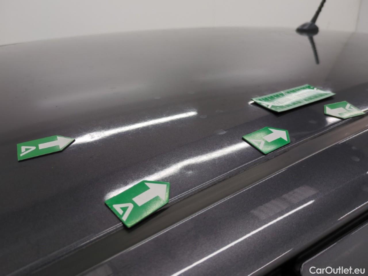  Toyota  Yaris TOYOTA  Hybride 5p Berline 1.5 VVT-I HYBRID France Business #6