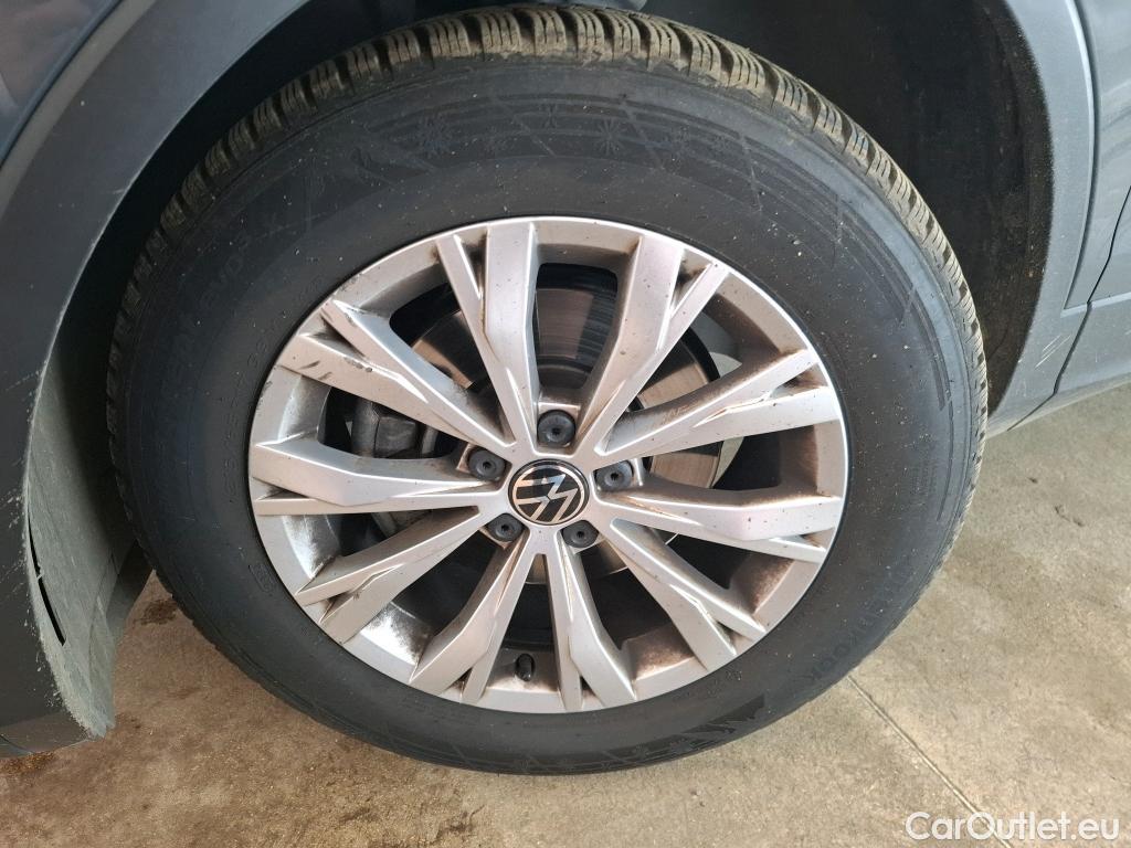  Volkswagen  Tiguan VOLKSWAGEN  5p SUV 1.5 TSI 150 EVO DSG7 Confortline #19