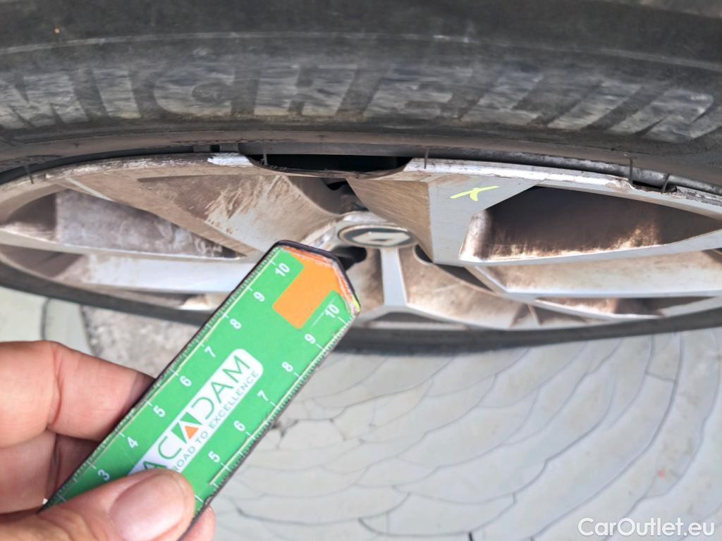  Renault  Captur RENAULT  / 2019 / 5P / todoterreno Intens TCe 90 (AC) #24