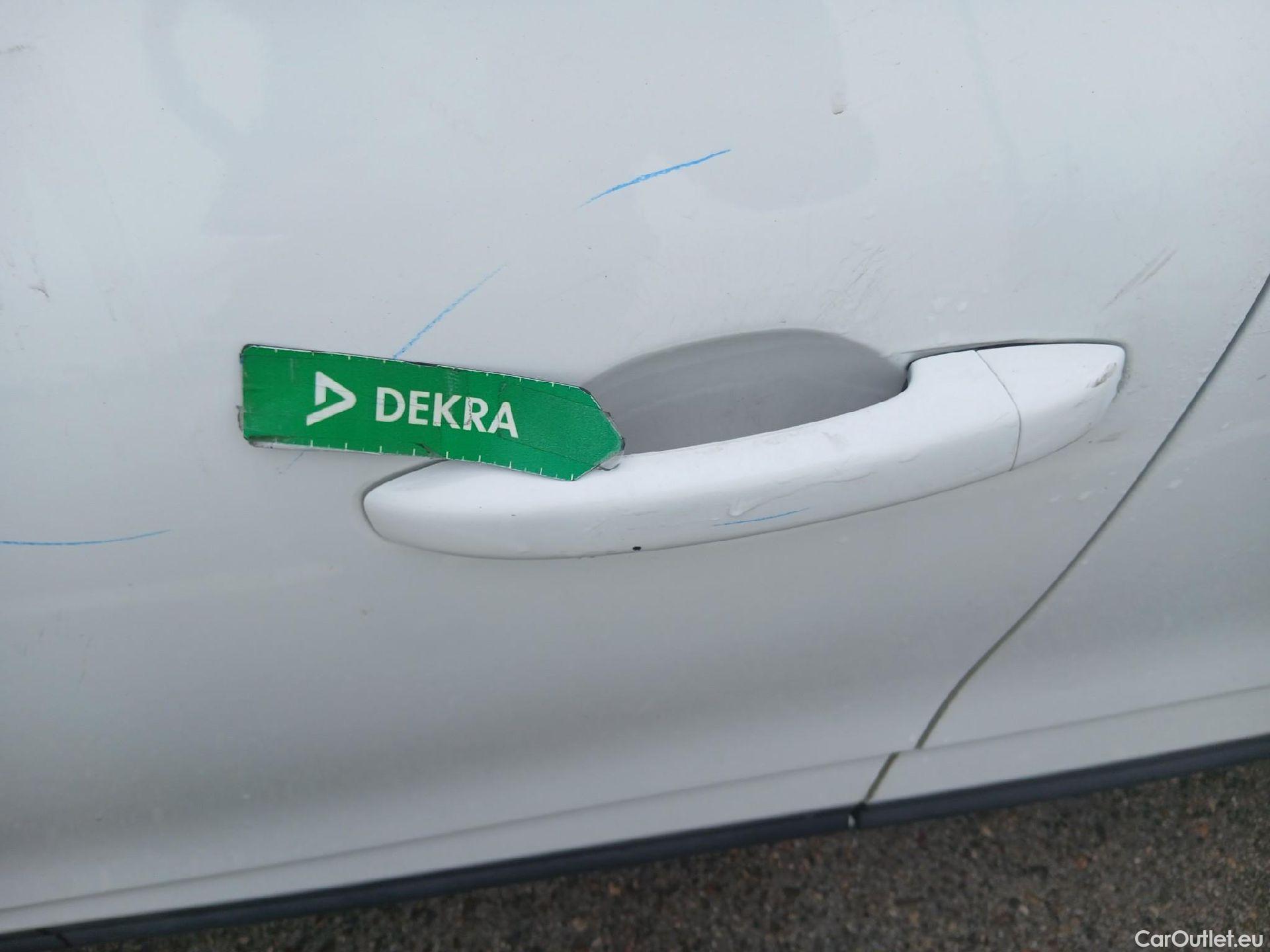  Renault  Clio RENAULT  / 2019 / 5P / berlina con portón Business TCe 74 kW (100CV) GLP #7