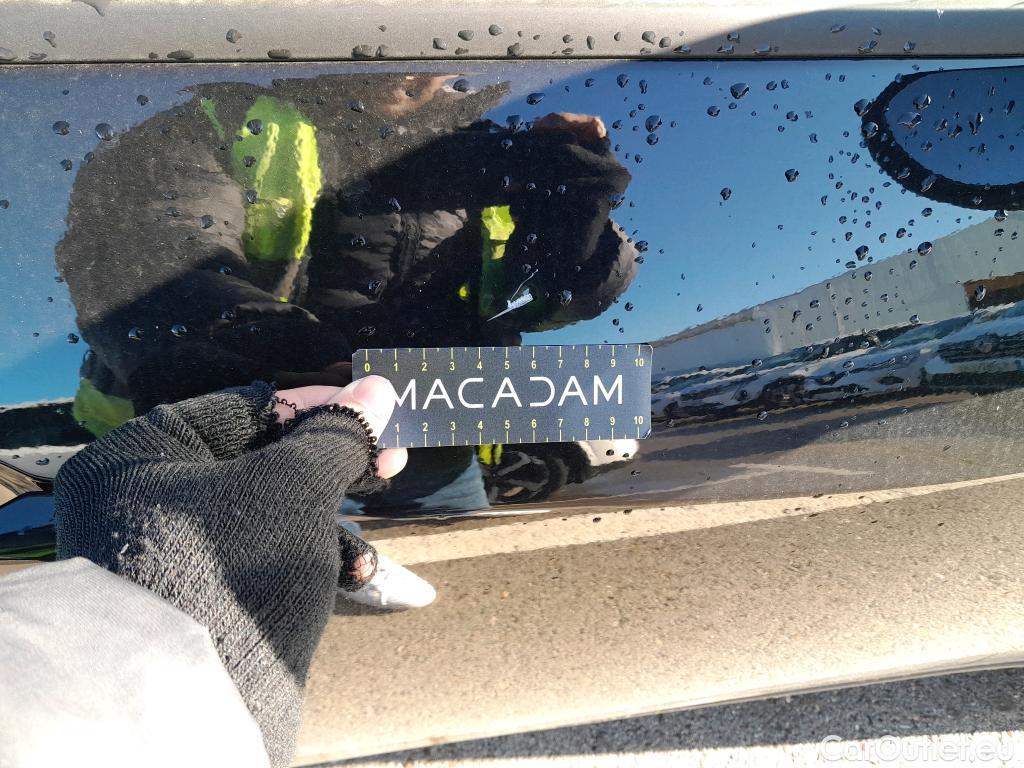  Nissan  Micra NISSAN  / 2017 / 5P / berlina con portón IG-T 68 kW (92 CV) E6D-F CVT Acenta #4