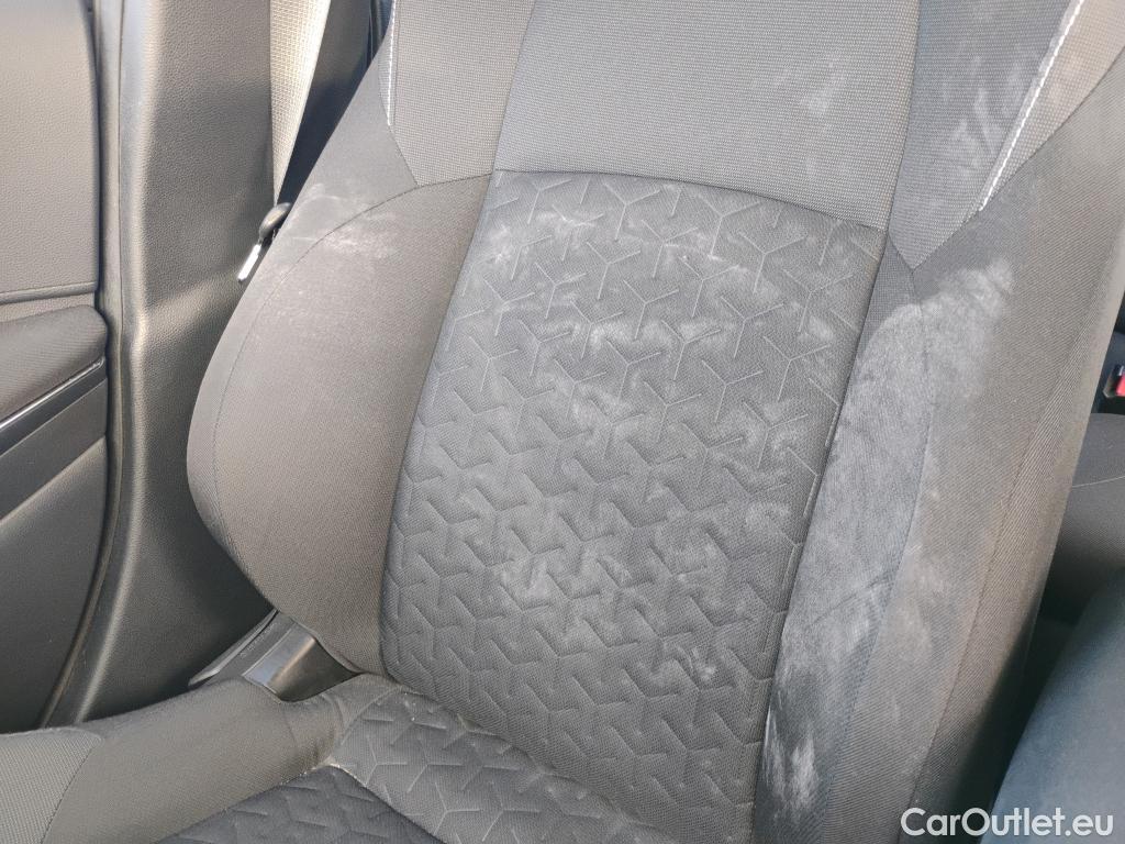  Toyota  Corolla TOYOTA  1.8 125H ACTIVE TECH E-CVT #17