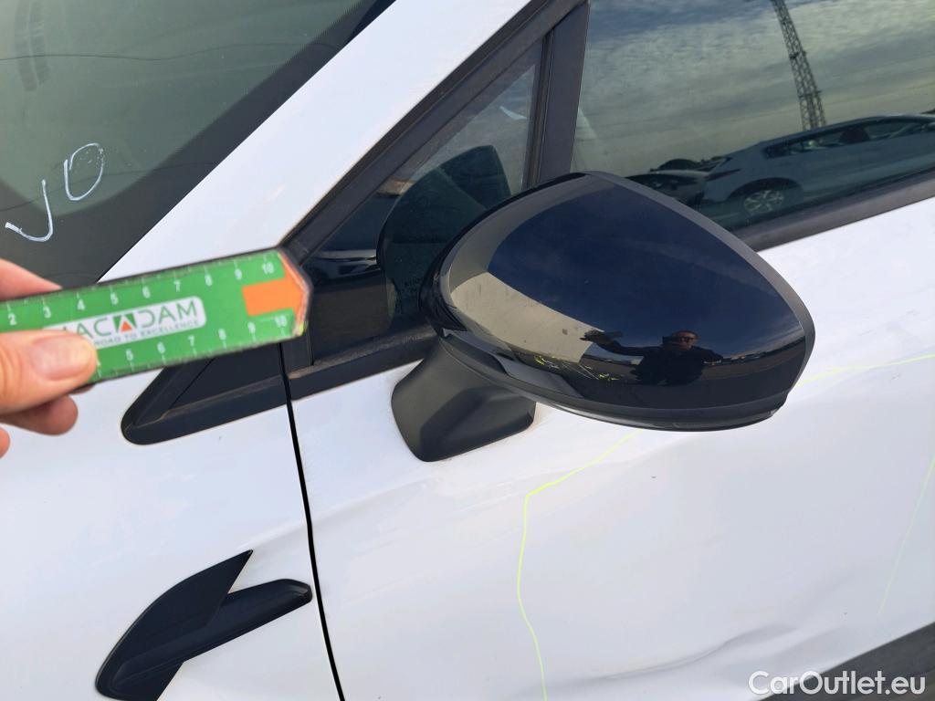  Renault  Captur RENAULT  / 2019 / 5P / todoterreno Intens TCe 90 (AC) #27