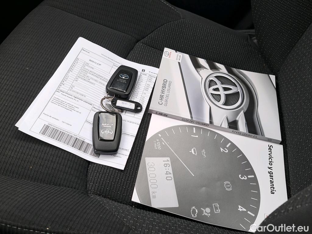  Toyota  C-HR TOYOTA  / 2016 / 5P / todoterreno 1.8 125H Advance (CX) #4