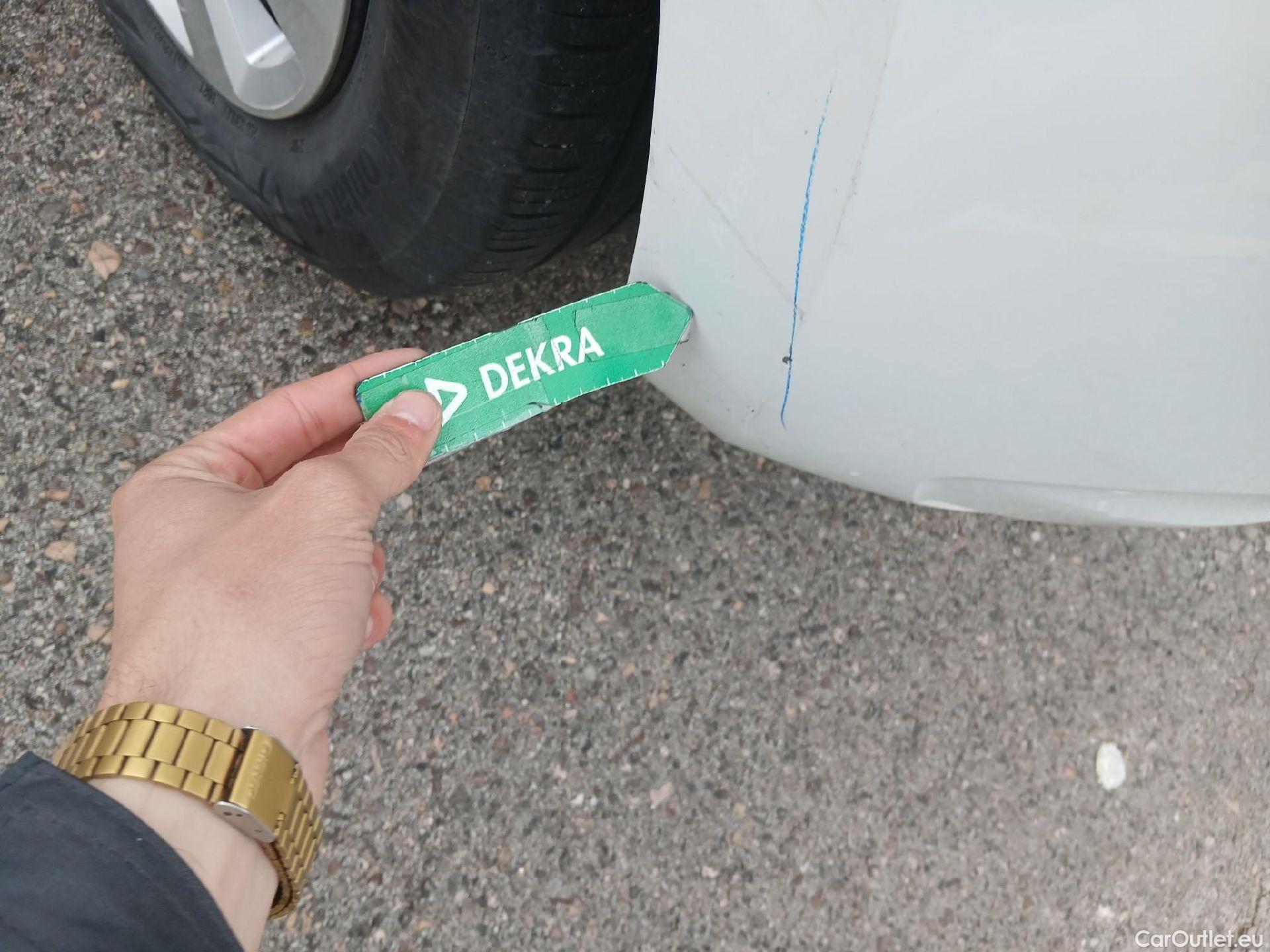  Renault  Clio RENAULT  / 2019 / 5P / berlina con portón Business TCe 74 kW (100CV) GLP #18