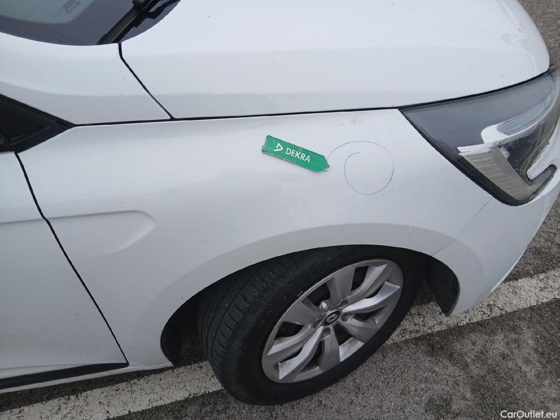  Renault  Clio RENAULT  / 2019 / 5P / berlina con portón Business TCe 74 kW (100CV) GLP #26