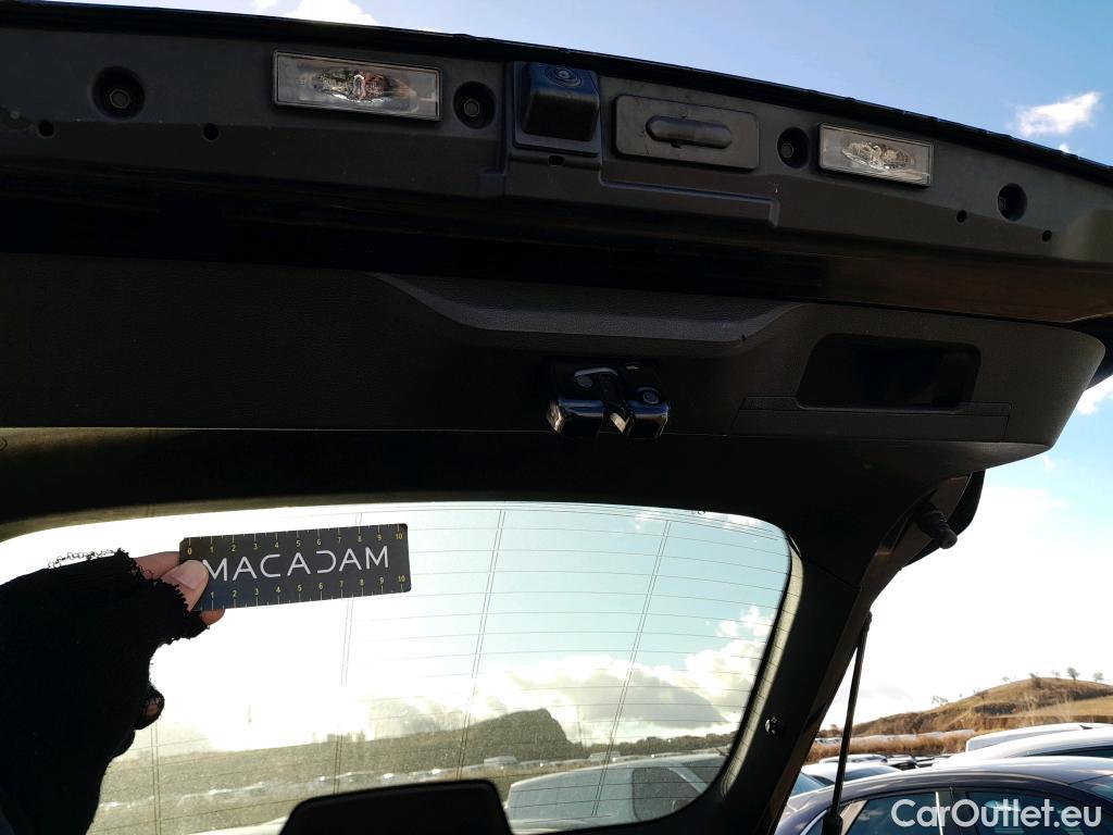  Renault  Arkana RENAULT  / 2021 / 5P / todoterreno RS Line E-TECH Híbrido 105kW(145CV) #12