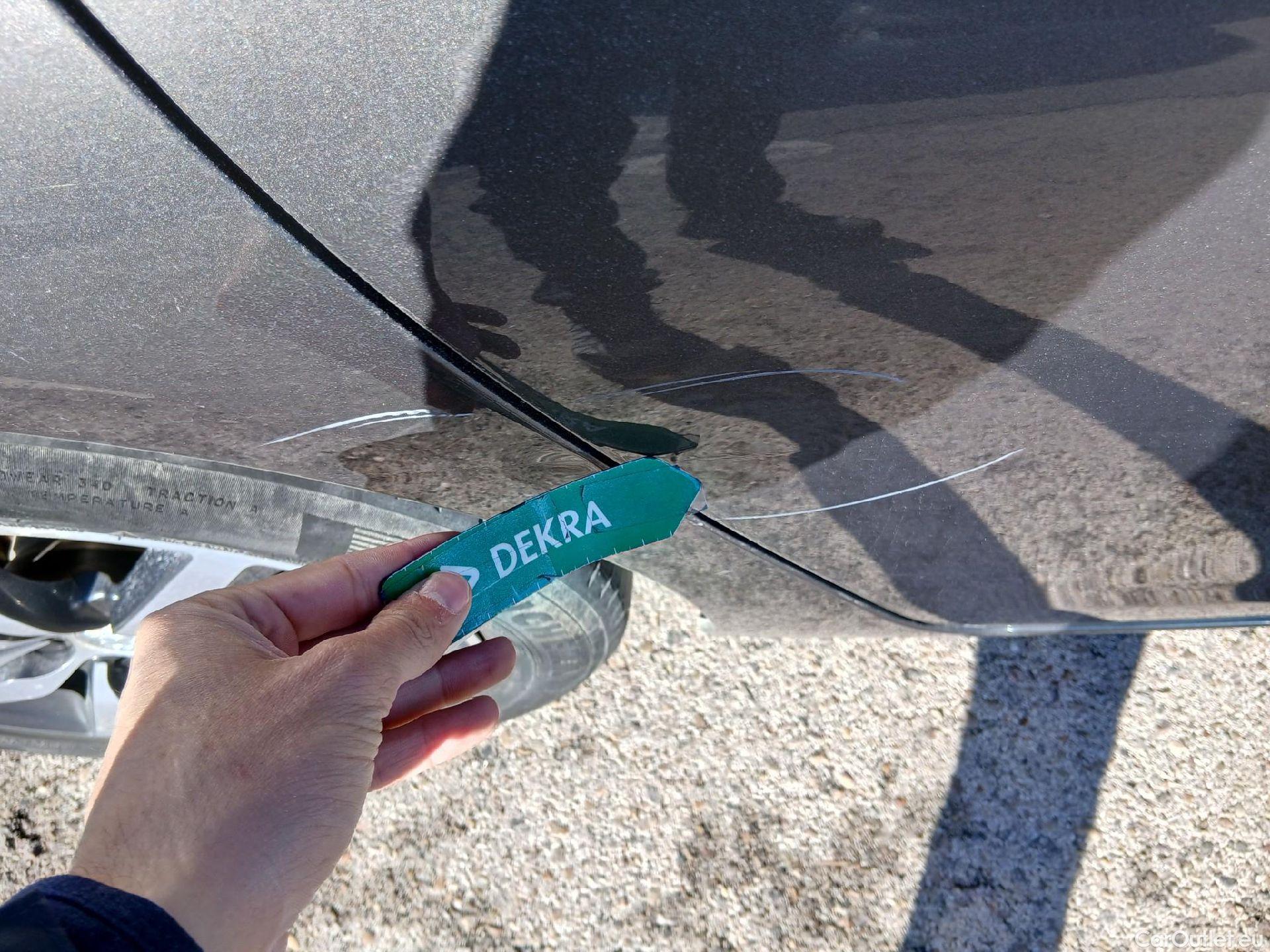  Peugeot  308 PEUGEOT  / 2017 / 5P / berlina con portón 5p Style BlueHDi 130 S&S #28