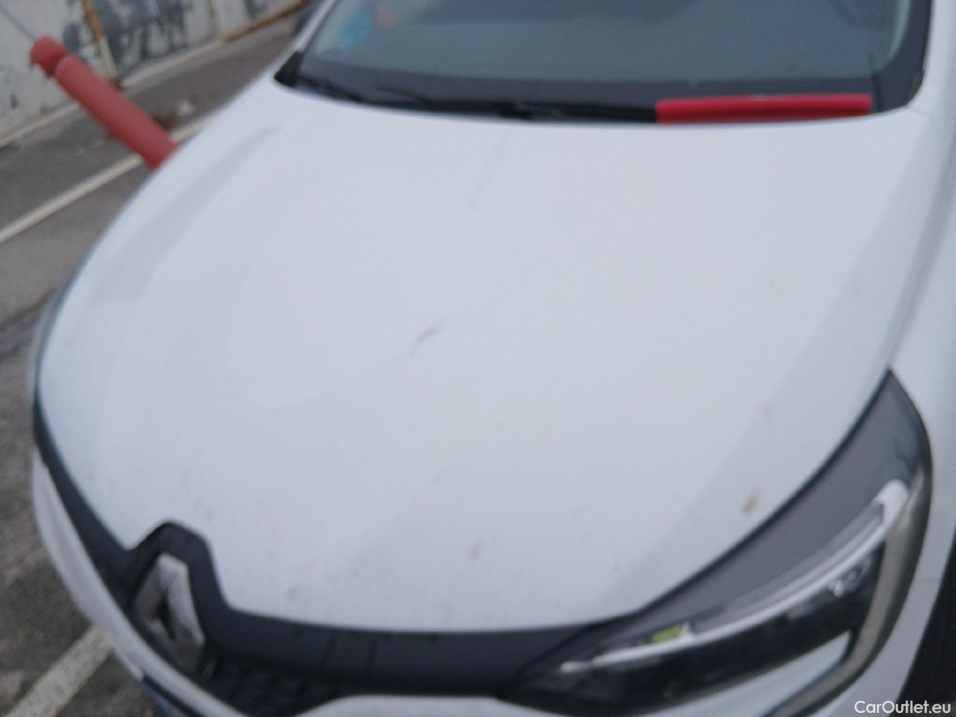  Renault  Clio RENAULT  / 2019 / 5P / berlina con portón Business TCe 74 kW (100CV) GLP #4