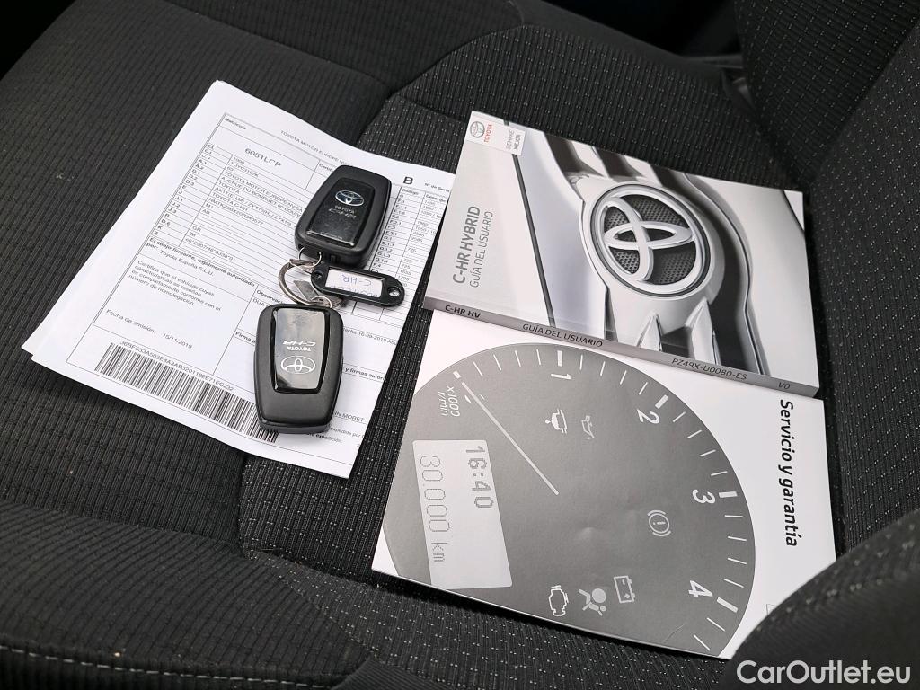  Toyota  C-HR TOYOTA  / 2016 / 5P / todoterreno 1.8 125H Advance (CX) #3