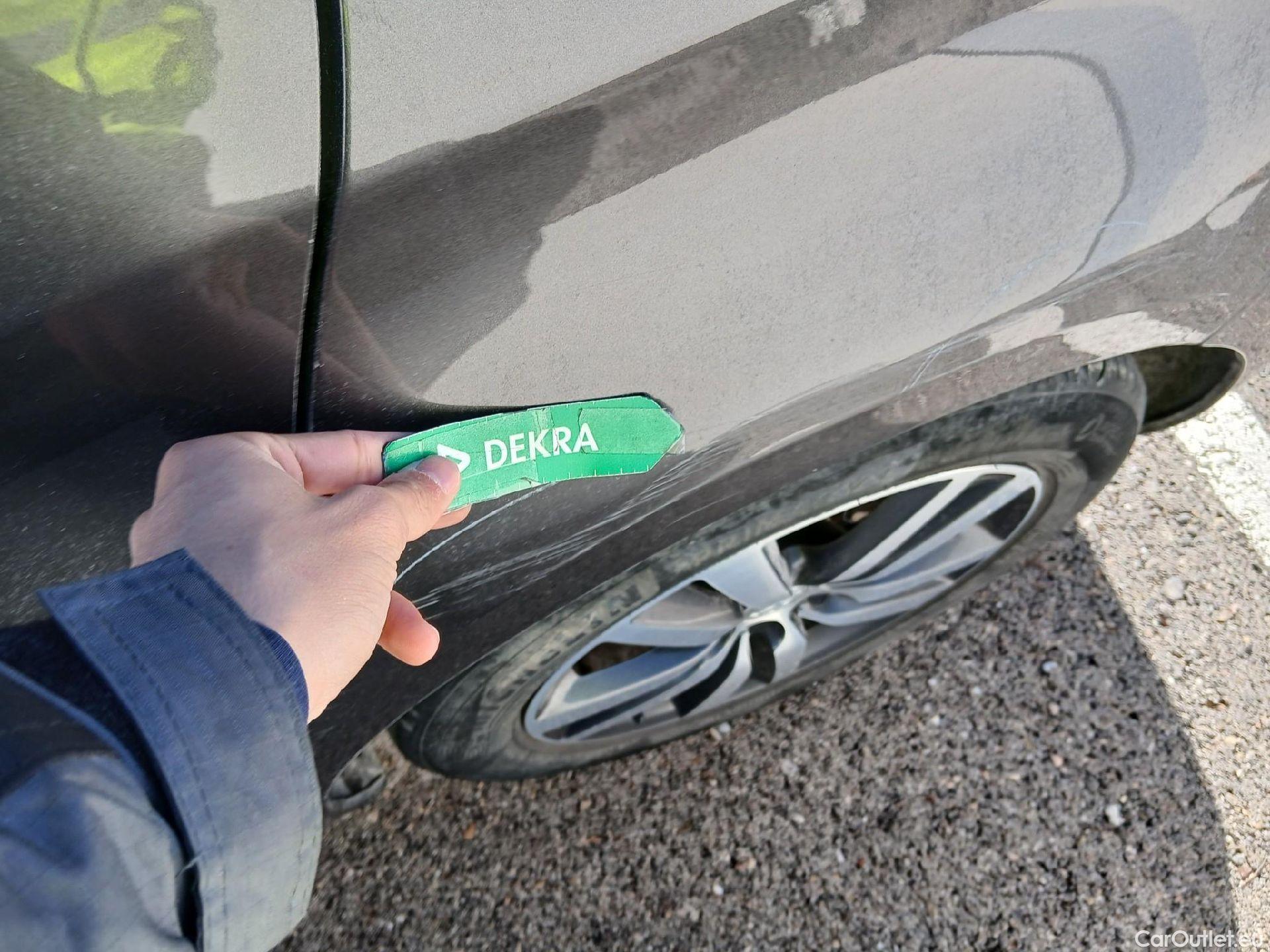  Peugeot  308 PEUGEOT  / 2017 / 5P / berlina con portón 5p Style BlueHDi 130 S&S #20