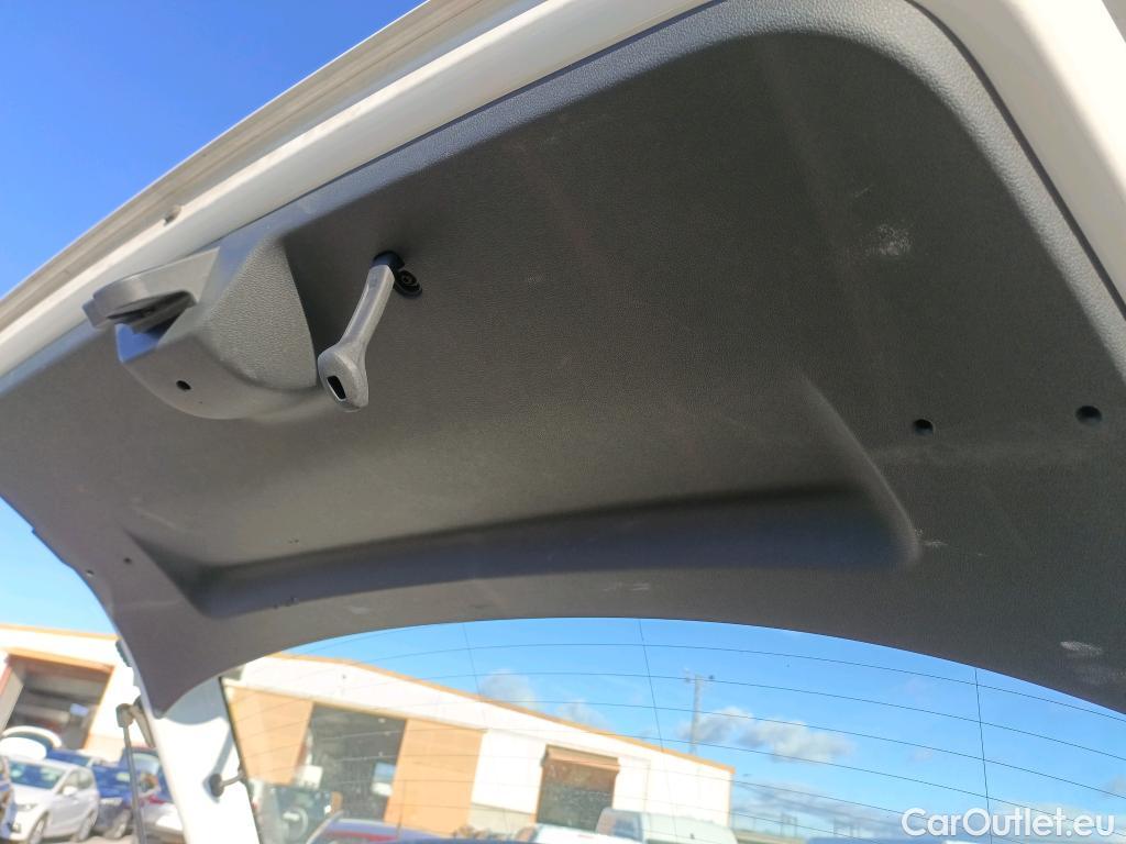  Skoda  Fabia SKODA  / 2021 / 5P / berlina con portón 1.0 TSI 70kW (95CV) Ambition (AC2) #3