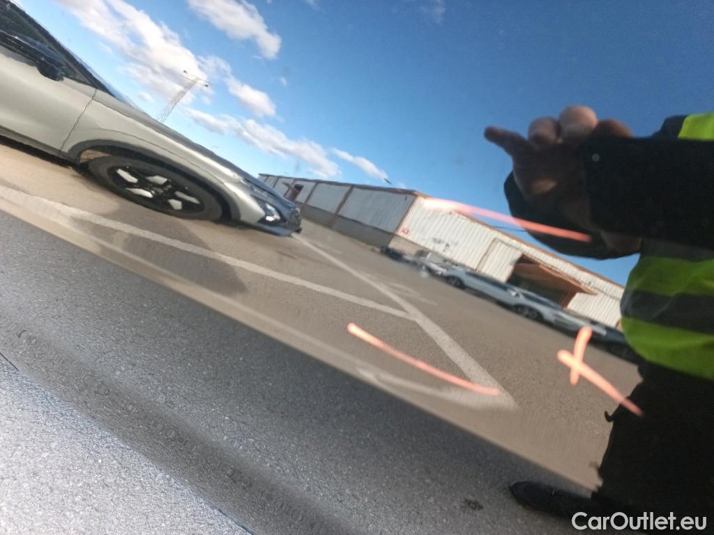  Bmw  Serie 1 BMW  / 2019 / 5P / berlina con portón M135i #2