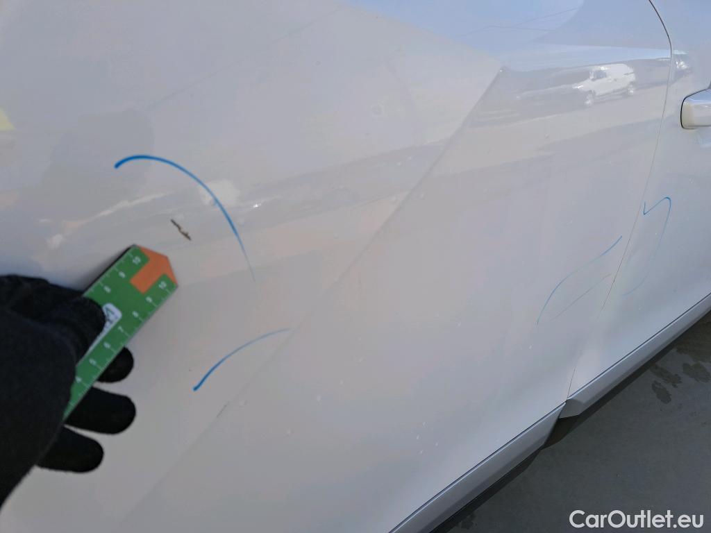  Peugeot  2008 PEUGEOT  / 2019 / 5P / todoterreno Allure Pack BlueHDI 130 S&S EAT8 #14