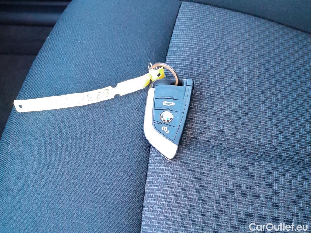  Bmw  X1 BMW  / 2019 / 5P / todoterreno sDrive18dA Corporate (AC4) #1