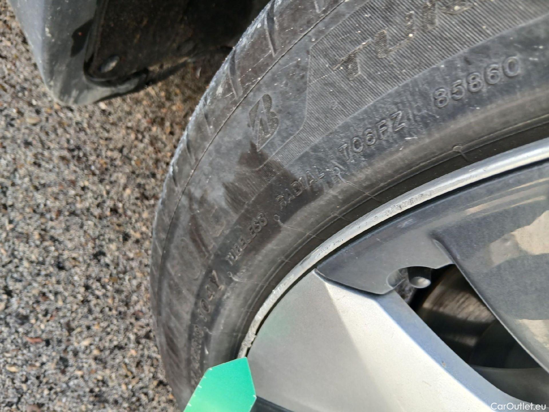  Tesla  Model Y TESLA  / 2020 / 5P / todoterreno Gran Autonomía 4WD #6