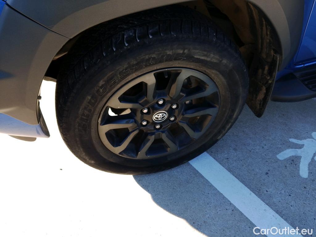  Toyota  Hilux TOYOTA  / 2020 / 4P / pickup 2.8 D-4D 150kW C. Doble Invincible A/T #12