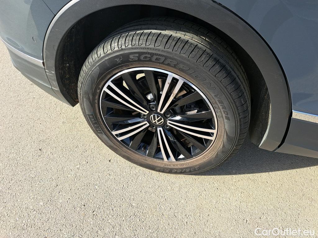  Volkswagen  Tiguan VOLKSWAGEN  / 2020 / 5P / todoterreno Life 1.4 TSI eHybrid 180kW (245CV) DSG #3
